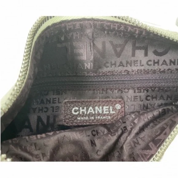 EUC! Authentic vintage Chanel embossed pebble leather bag - Picture 10 of 16